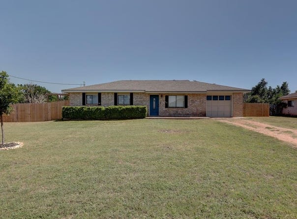 69 Quail Run, Harper, TX 78631