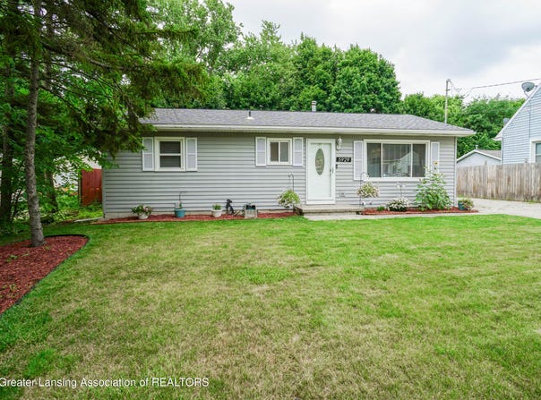 5929 Hilliard Road, Lansing, MI 48911