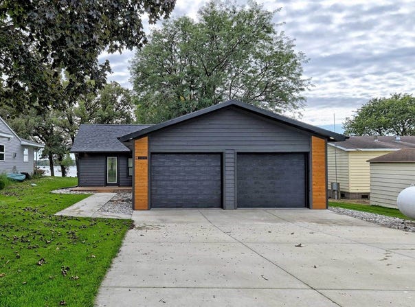 73238 490Th Avenue, Jackson, MN 56143