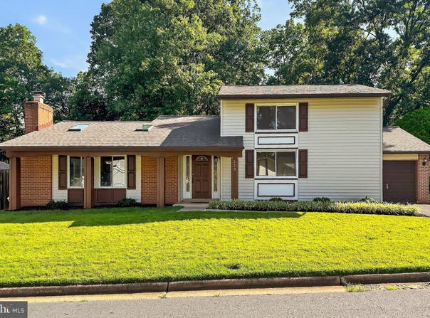 223 W MEADOWLAND LANE, STERLING, VA 20164