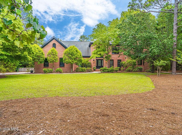 140 High Point Road, Pinehurst, NC 28374