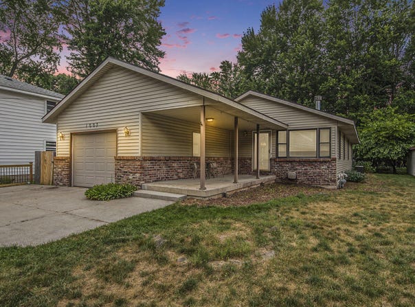 1003 Kusterer Drive NW, Grand Rapids, MI 49534
