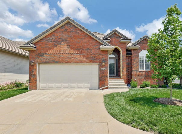 2806 N Plumthicket St, Wichita, KS 67226