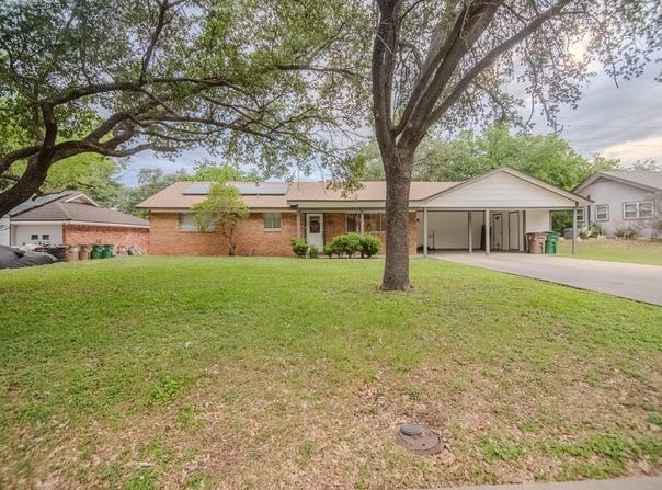 1817 St Mary St, San Angelo, TX 76904
