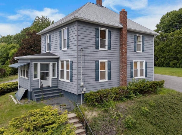 14 Cassell Street, Lewiston, ME 04240