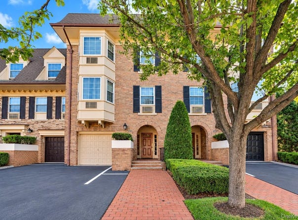 1307 Estates Lane, Bayside, NY 11360