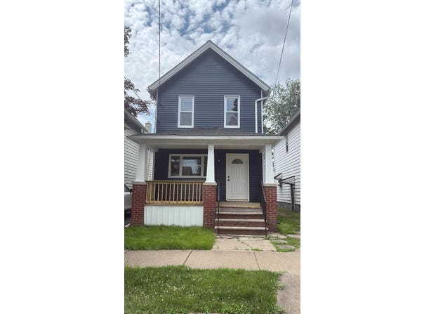 92 W Walnut Street, Kingston, PA 18704