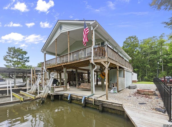 22926 Chene Blanc Ln, Maurepas, LA 70449