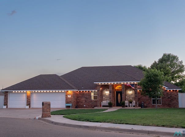 4324 Springwood Drive, Clovis, NM 88101