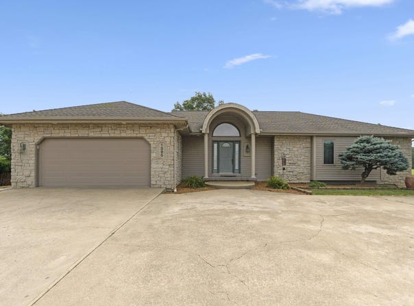 1395 S Zimmer Road, Warsaw, IN 46580-4162