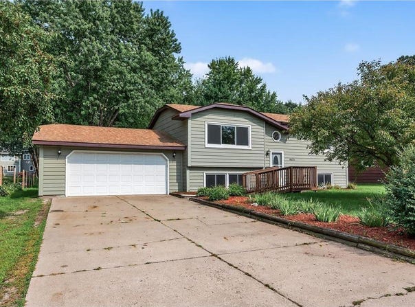 9521 Aspen Avenue NE, Lexington, MN 55014