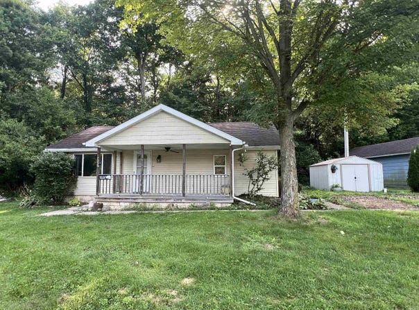 7055 S 200 E, Wolcottville, IN 46795
