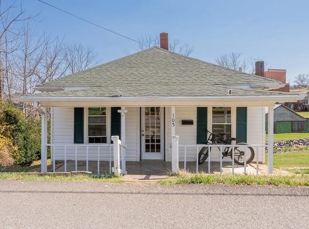 105 Swanson St., Galax, VA 24333
