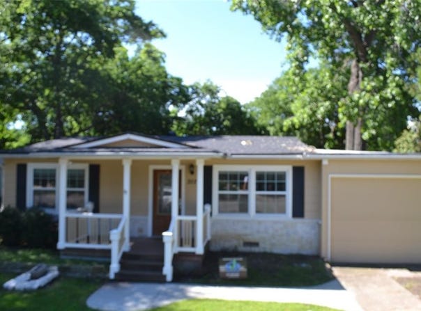 202 Pine Street, Arlington, TX 76011