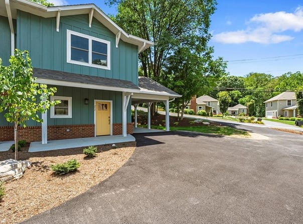 257 N Church St, Marion, VA 24354