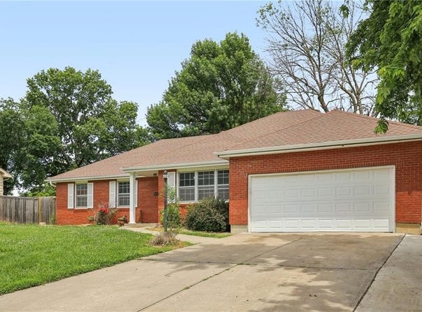 303 Johnson Drive, Warrensburg, MO 64093