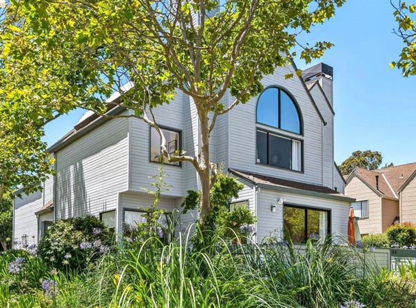 3300 Southridge Dr, Richmond, CA 94806