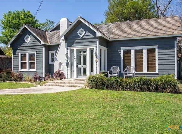 1403 N Glass Street, Victoria, TX 77901