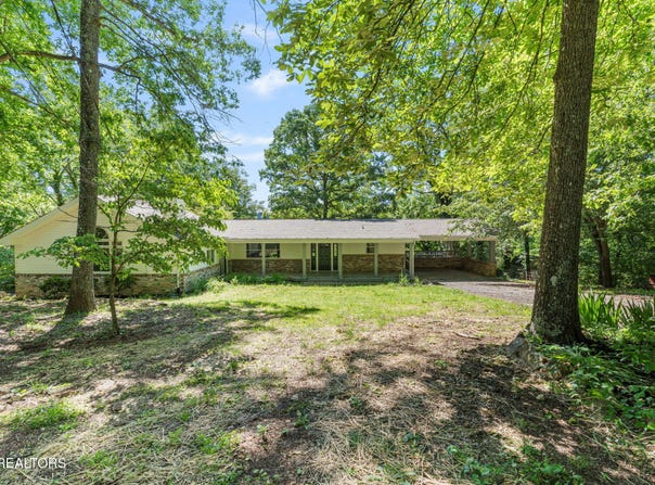 17 Westover Drive, Oak Ridge, TN 37830