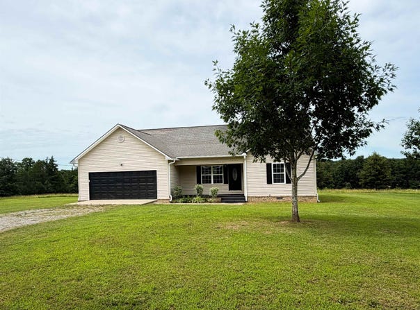 95 Deerfield Drive, Melbourne, AR 72556