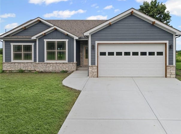 805 Timberline Drive, Cameron, MO 64429