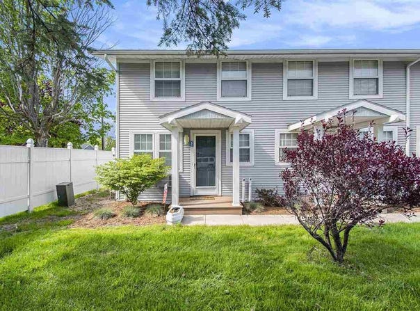 13456 Stover, Charlevoix, MI 49720