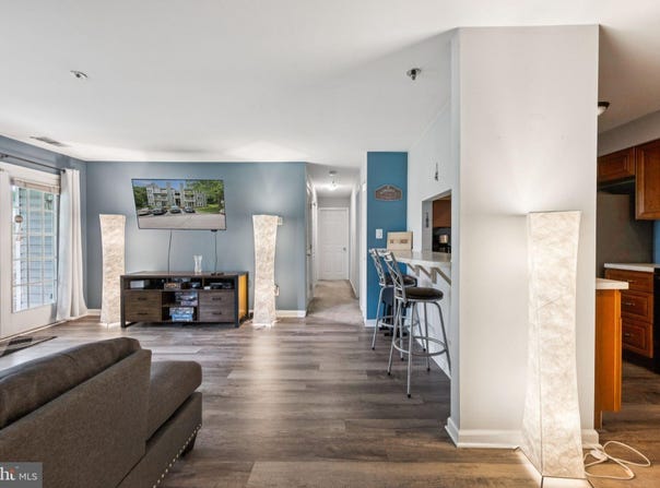 6025 ROCK GLEN DRIVE, ELKRIDGE, MD 21075