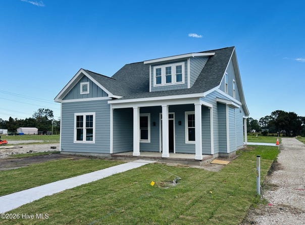2406 Ferabee Street, Morehead City, NC 28557