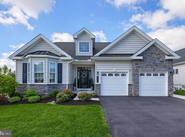403 VALOR DRIVE, LITITZ, PA 17543