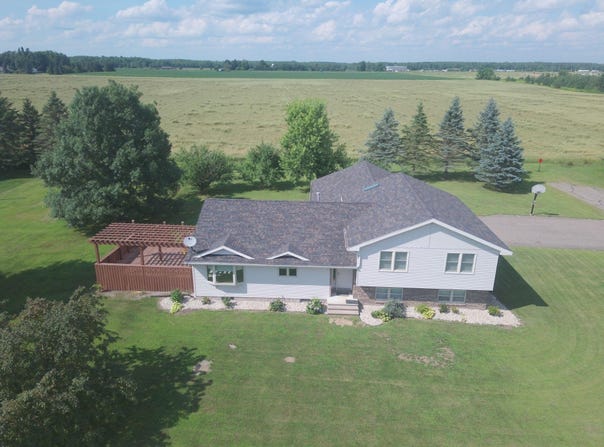 1002 THOMAS ST, Antigo, WI 54409
