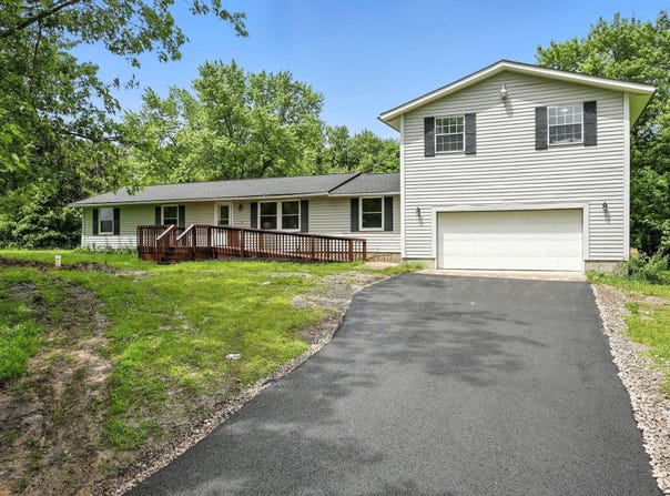 7999 Moody Road, Centerburg, OH 43011