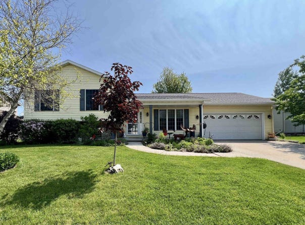 443 MARY LEE Drive, FOND DU LAC, WI 54935