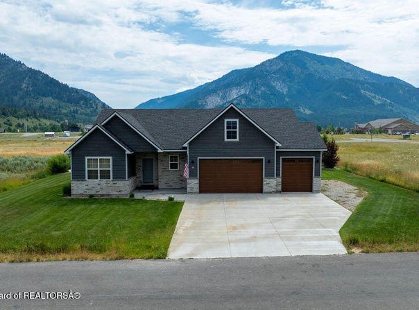 36 COLUMBINE Street, Alpine, WY 83128