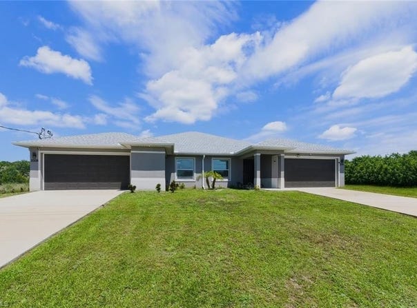 2308/2310 Haviland Ave S, LEHIGH ACRES, FL 33973