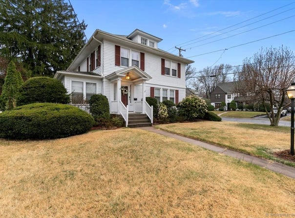 3 Middle Road, Hamden, CT 06517