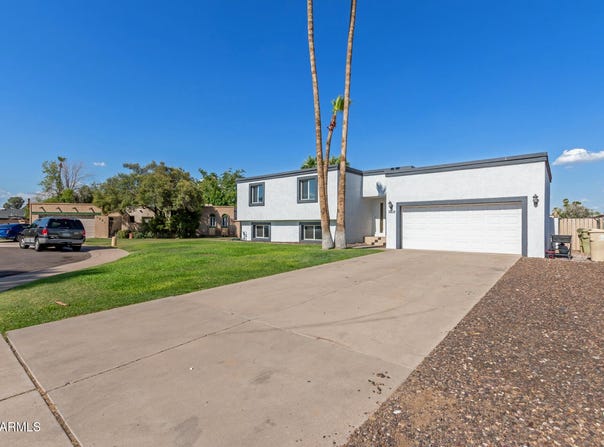 7615 N 47TH Drive, Glendale, AZ 85301