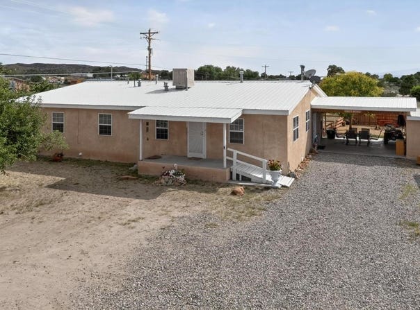 County Road 41 Private Dr 1041 House #3, Velarde, NM 87582