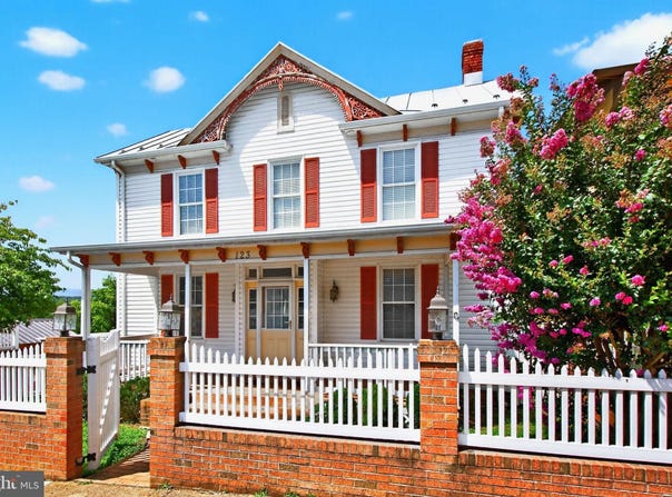 123 E MAIN STREET, LURAY, VA 22835