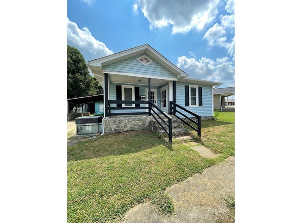 346 Mayflower Avenue, Cramerton, NC 28032