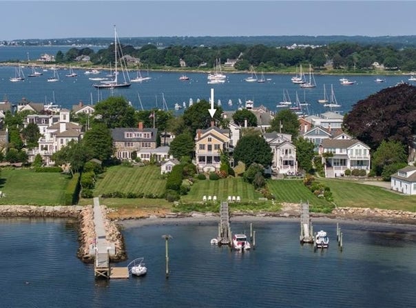 11 MAIN Street, Stonington, CT 06378