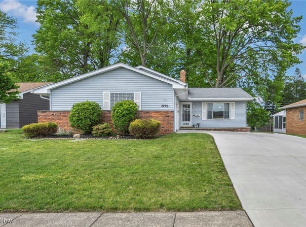 3226 Woodlawn Drive, Parma, OH 44134