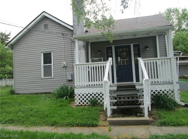 1238 Danville, Zanesville, OH 43701