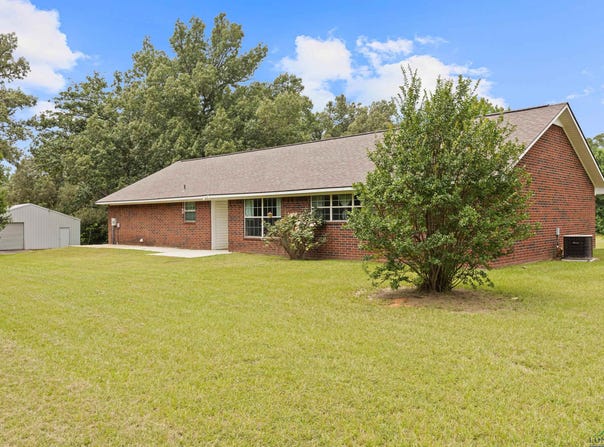 4898 W CR 4132, Henderson, TX 75652