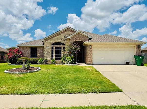 726 E Sheila Circle, Joshua, TX 76058