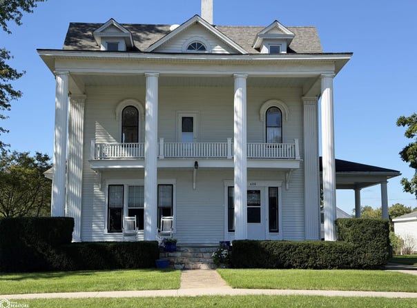 406 Jackson Street, Brooklyn, IA 52211