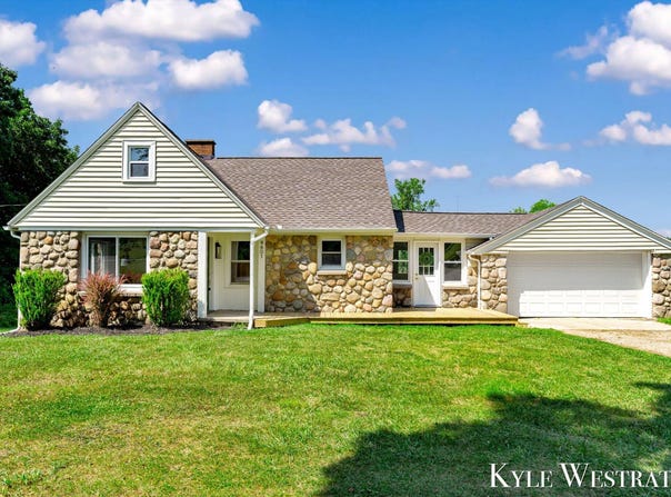 9601 92nd Street SE, Alto, MI 49302