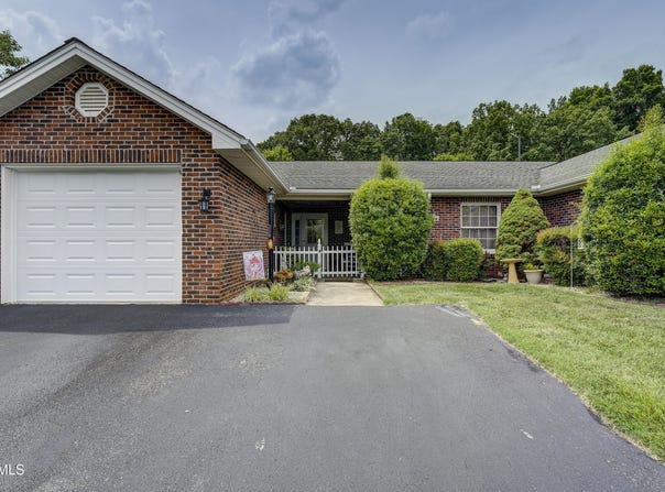 1905 Knob Creek Road, Johnson City, TN 37604