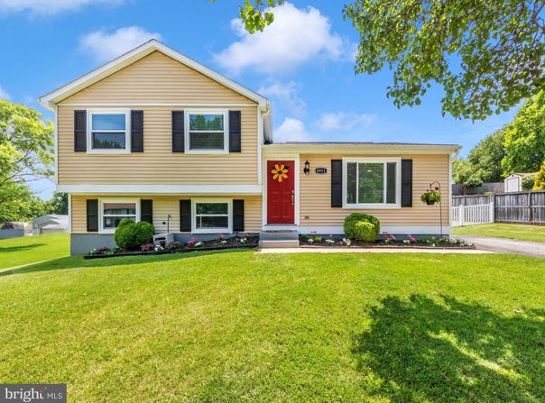 6911 KILLARNEY STREET, CLINTON, MD 20735