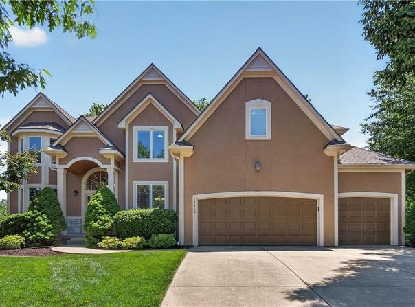 17413 W 84 Street, Lenexa, KS 66219