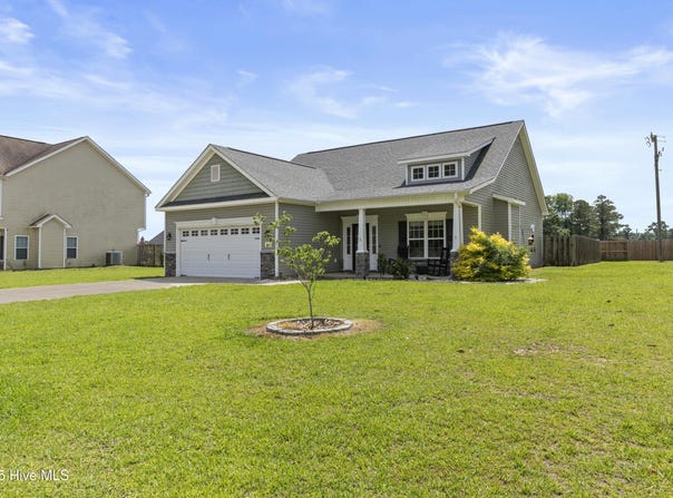 100 Maidstone Drive, Richlands, NC 28574